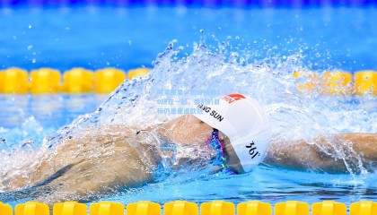 阿莱格里，积分榜前10挤在一起，我们的目标仍是重返欧冠