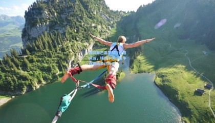 博阿滕巴塞罗那进修遇风波，球迷不满过往争议现场表达抗议