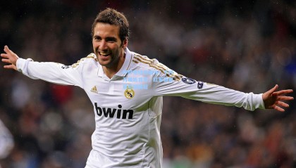 伊萨克终迎曙光！千呼万唤始首发，红军新翼展翅撼英超