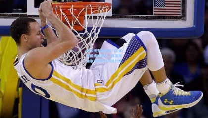 战术板变涂鸦纸？足球漫画爆红网络，阿莫林抽象派执教引球迷怜爱