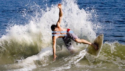 郭艾伦犯满离场，泪水中的不甘与愤怒