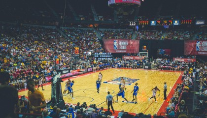 里斯-詹姆斯确立蓝军新规，半场哨响集体行动，团队精神从通道开始